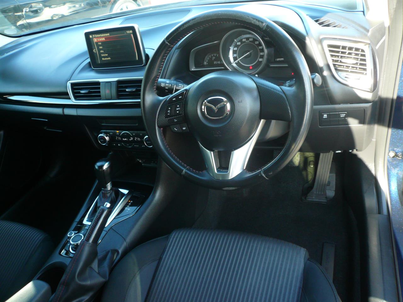 2013 Mazda Axela