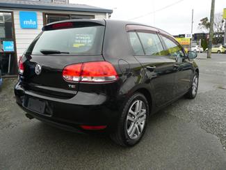 2011 Volkswagen GOLF - Thumbnail