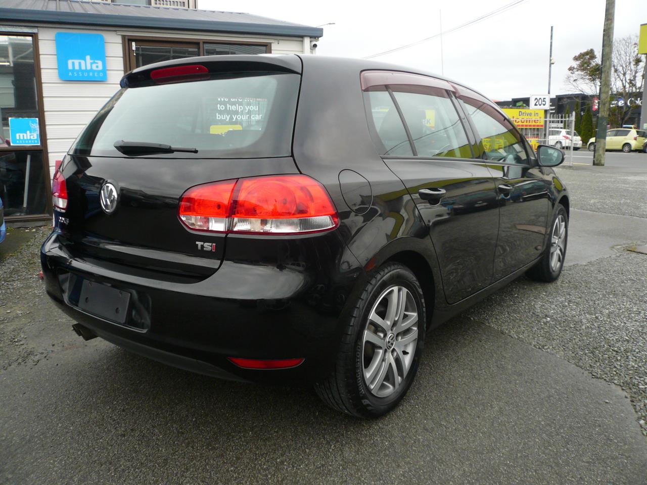 2011 Volkswagen GOLF