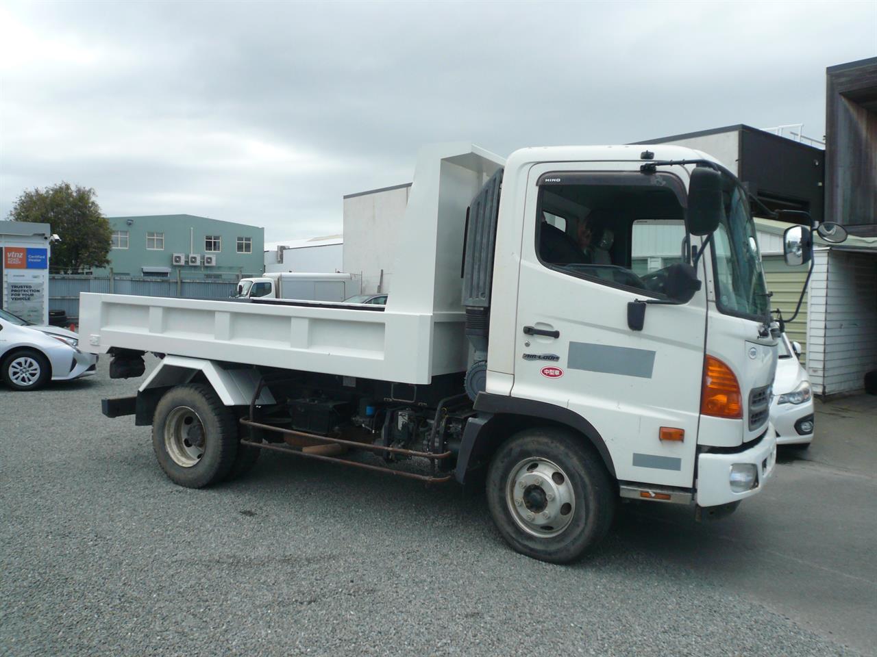 2016 Hino Ranger tipper truck