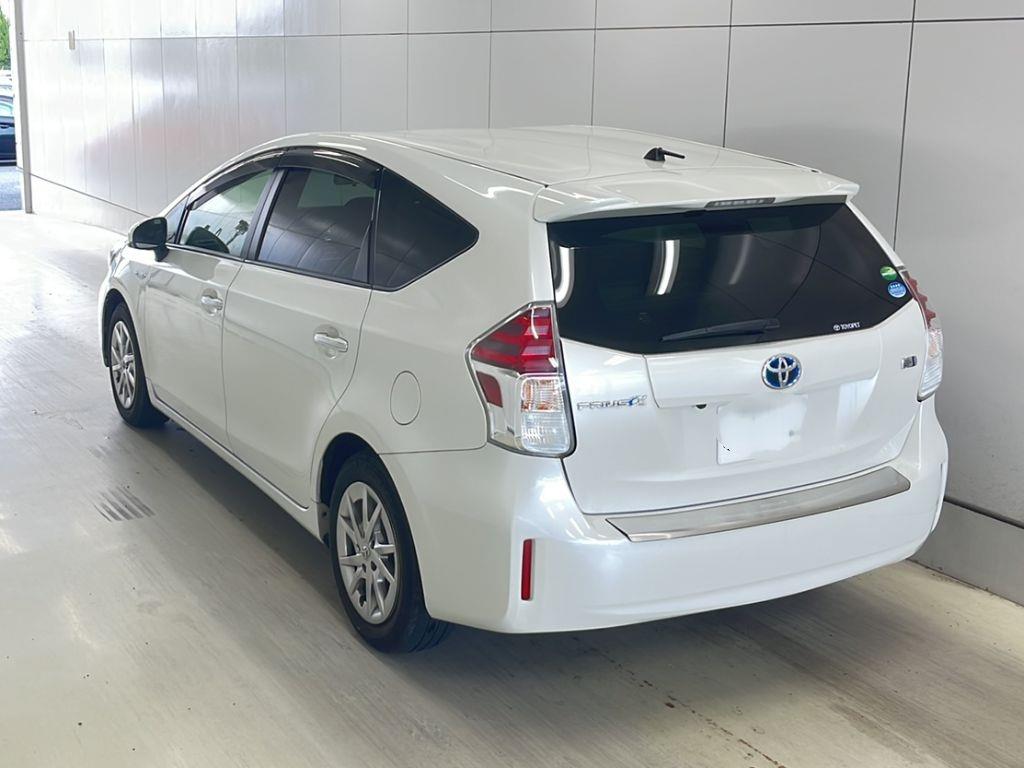 2019 Toyota PRIUS ALPHA