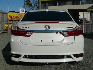 2019 Honda Grace - Thumbnail