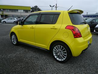 2009 Suzuki Swift - Thumbnail