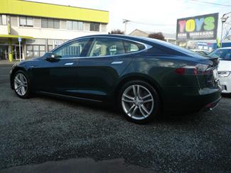 2015 Tesla Model S - Thumbnail