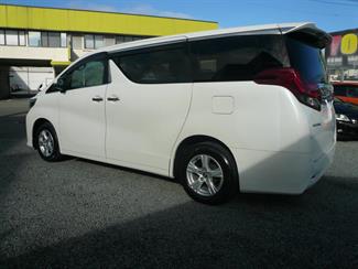 2017 Toyota Alphard - Thumbnail