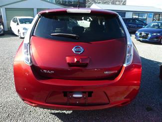 2013 Nissan LEAF - Thumbnail