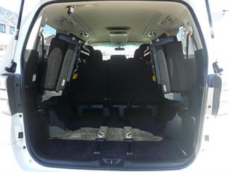 2012 Toyota Vellfire 2400cc 8 seaters - Thumbnail