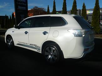 2013 Mitsubishi Outlander - Thumbnail