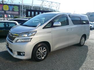 2013 Toyota Alphard - Thumbnail