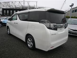 2017 Toyota Alphard - Thumbnail