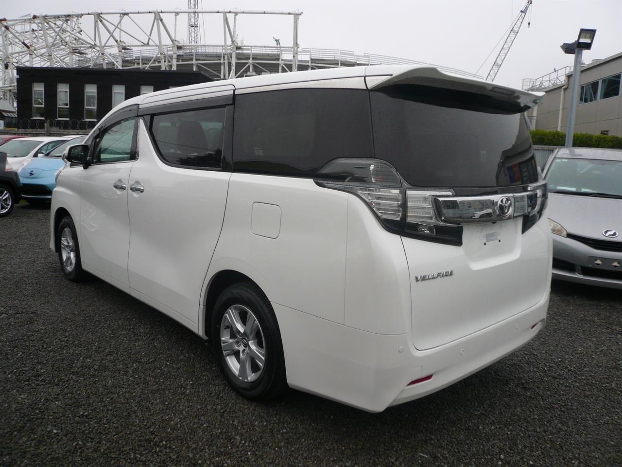 2017 Toyota Alphard