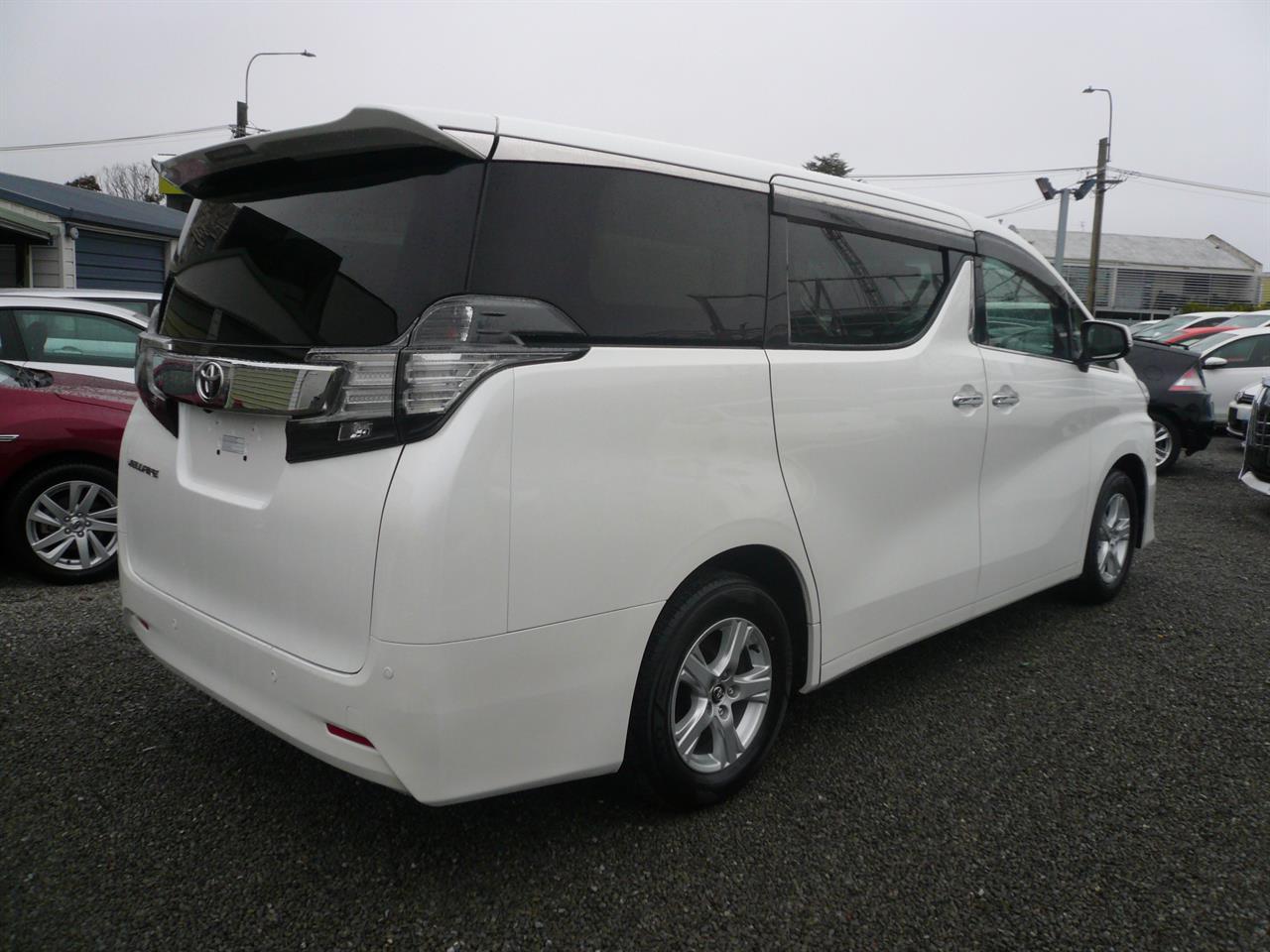 2017 Toyota Alphard