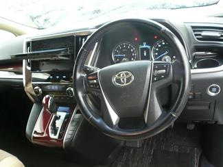 2017 Toyota Alphard - Thumbnail